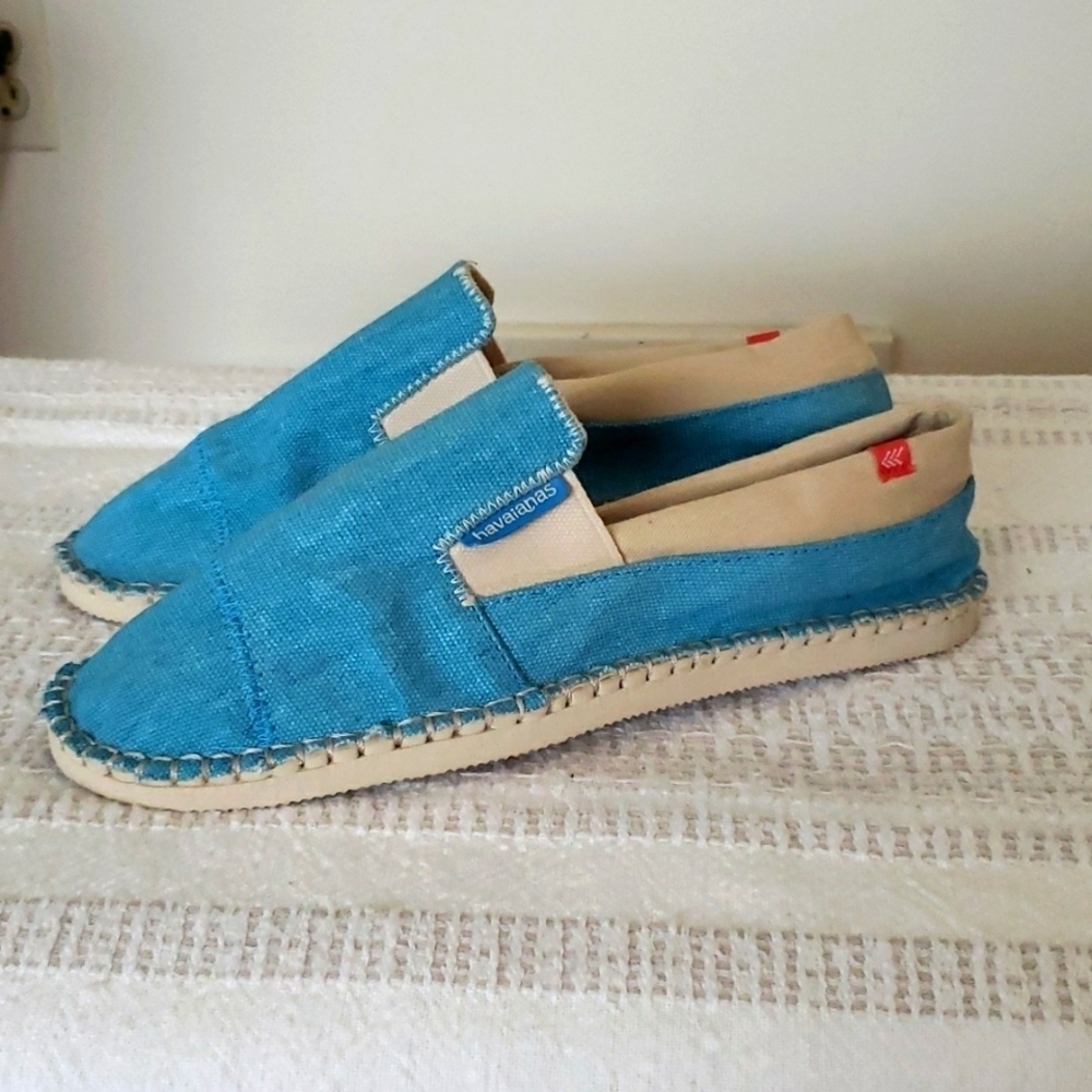 Havaianas teal espadrille like slip on lightweight spring summer shoe, women 7